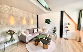 Duplex Design - In The Heart Of Fontainebleau'S Forest - Climber'S Dream - Few Min Walk From The Most Emblematic Climbing Spots Of Fontainebleau - Troispignons - Overlooking The Park Of A Castle - Ideal Digital Nomad, Business Trip